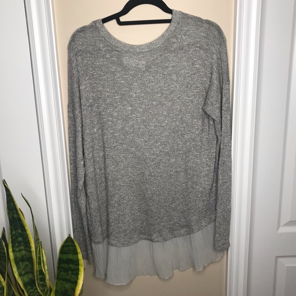 A&F Grey Hi-Lo Top - Picture 4 of 4